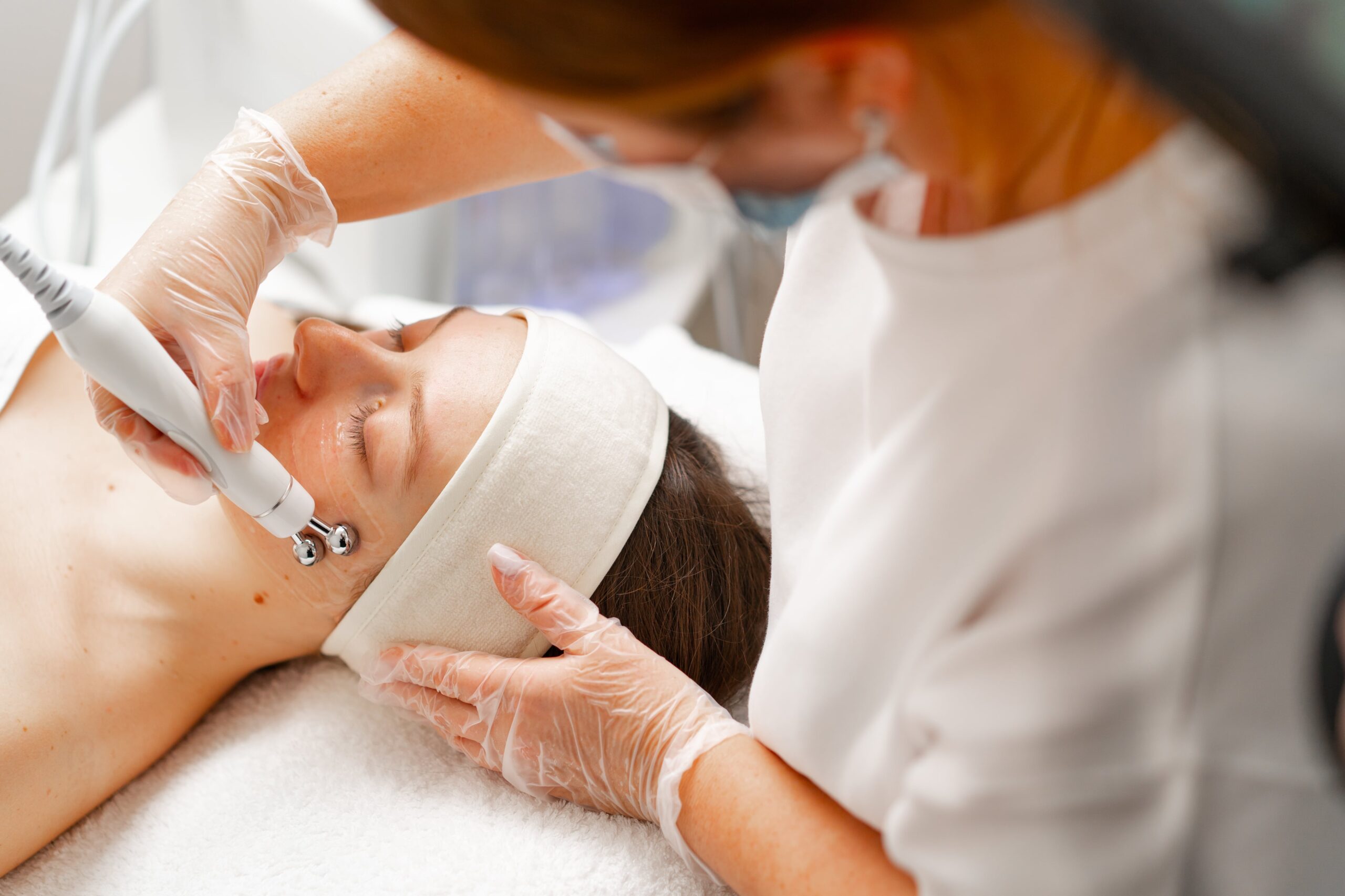 Dermaplane Facial